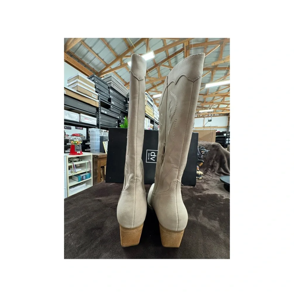 Dolce Vita Light Tan Women's Boots size 8 - Picture 5 of 8